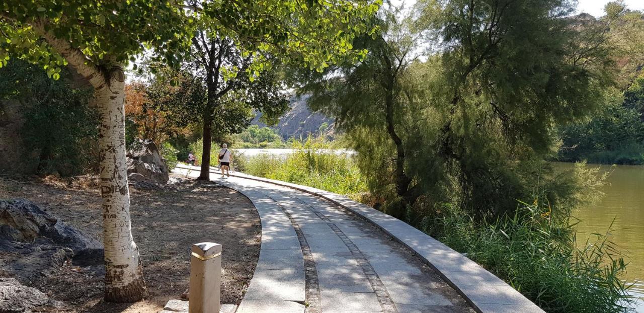 Casa Paseo Del Tajo-Con Parking Gratis Lägenhet Toledo Exteriör bild